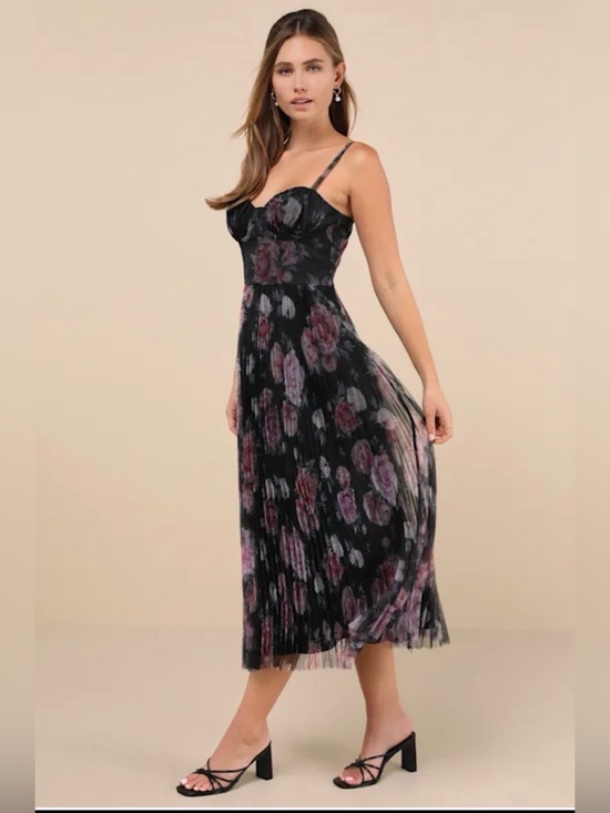 Lulus Dresses & Skirts - Alluring Invite Black Floral Dress